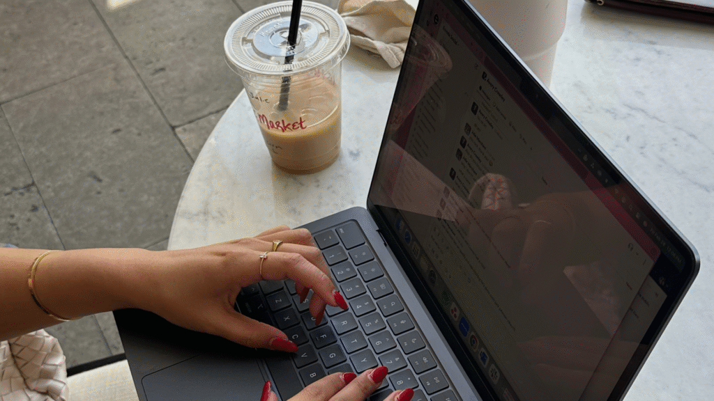 Encontrando equilíbrio: a sobrecarga da mulher multitarefas